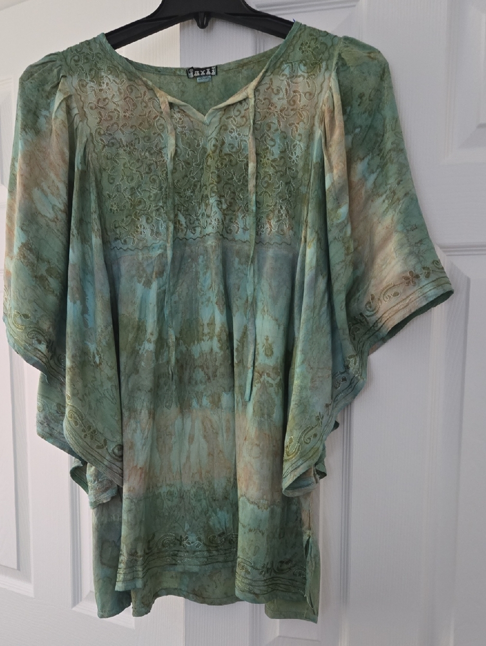 Forever 21 Green Tie-Dye Embroidered Tunic Top